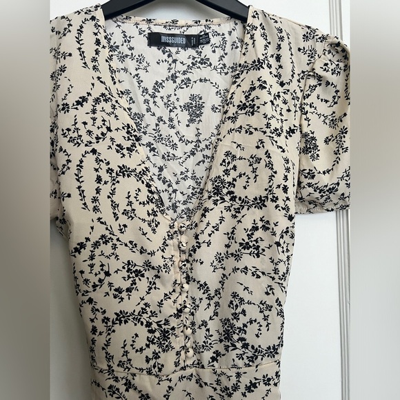 missguided Half Button Tea Dress Floral Uk8 - Picture 2 of 7